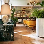 ホテル Beverly Hills ローマ