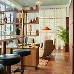 Beverly Hills ホテル 4*