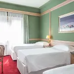 ホテル Beverly Hills 4*