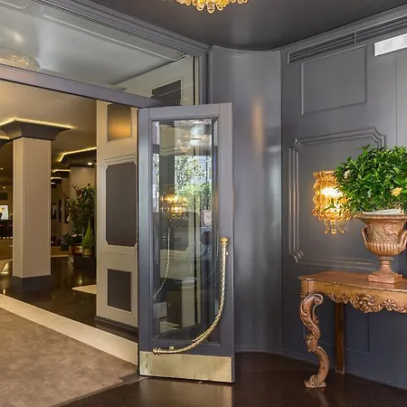 Beverly Hills ホテル 4*