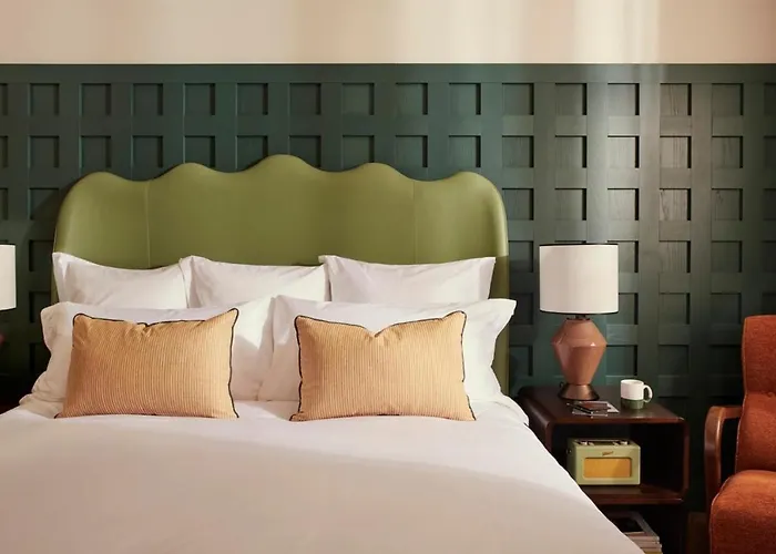 Hotel Beverly Hills 4*