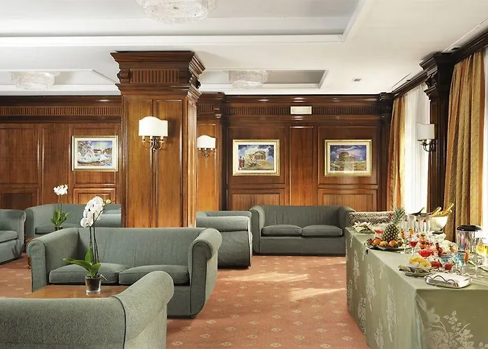 Hotel Beverly Hills 4*