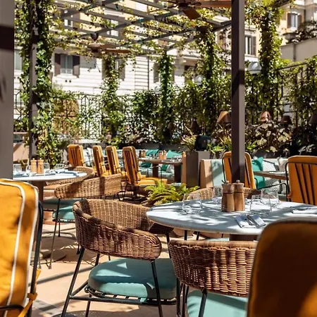 Ξενοδοχείο Beverly Hills 4*