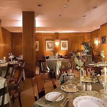 Hotel Beverly Hills 4*