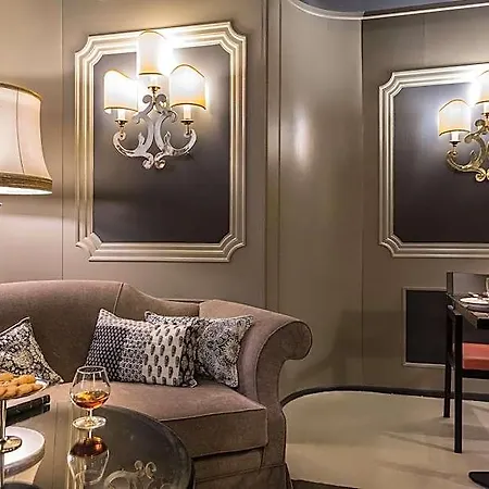 Hotel Beverly Hills 4*