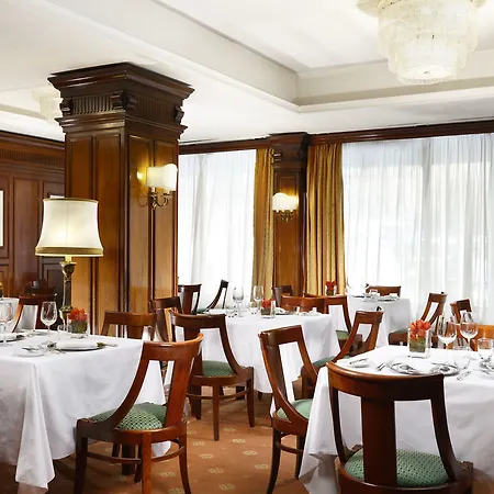 Beverly Hills Ξενοδοχείο 4*