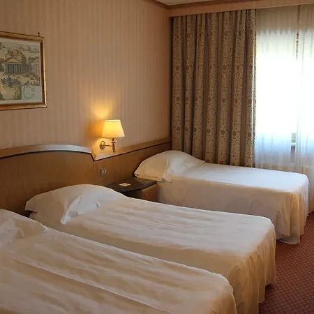 Szálloda Beverly Hills 4*