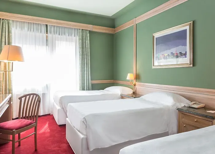 Hotel Beverly Hills 4*